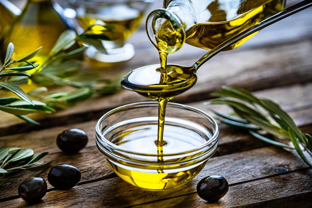 Olive oil for eyebrow growth and benefits