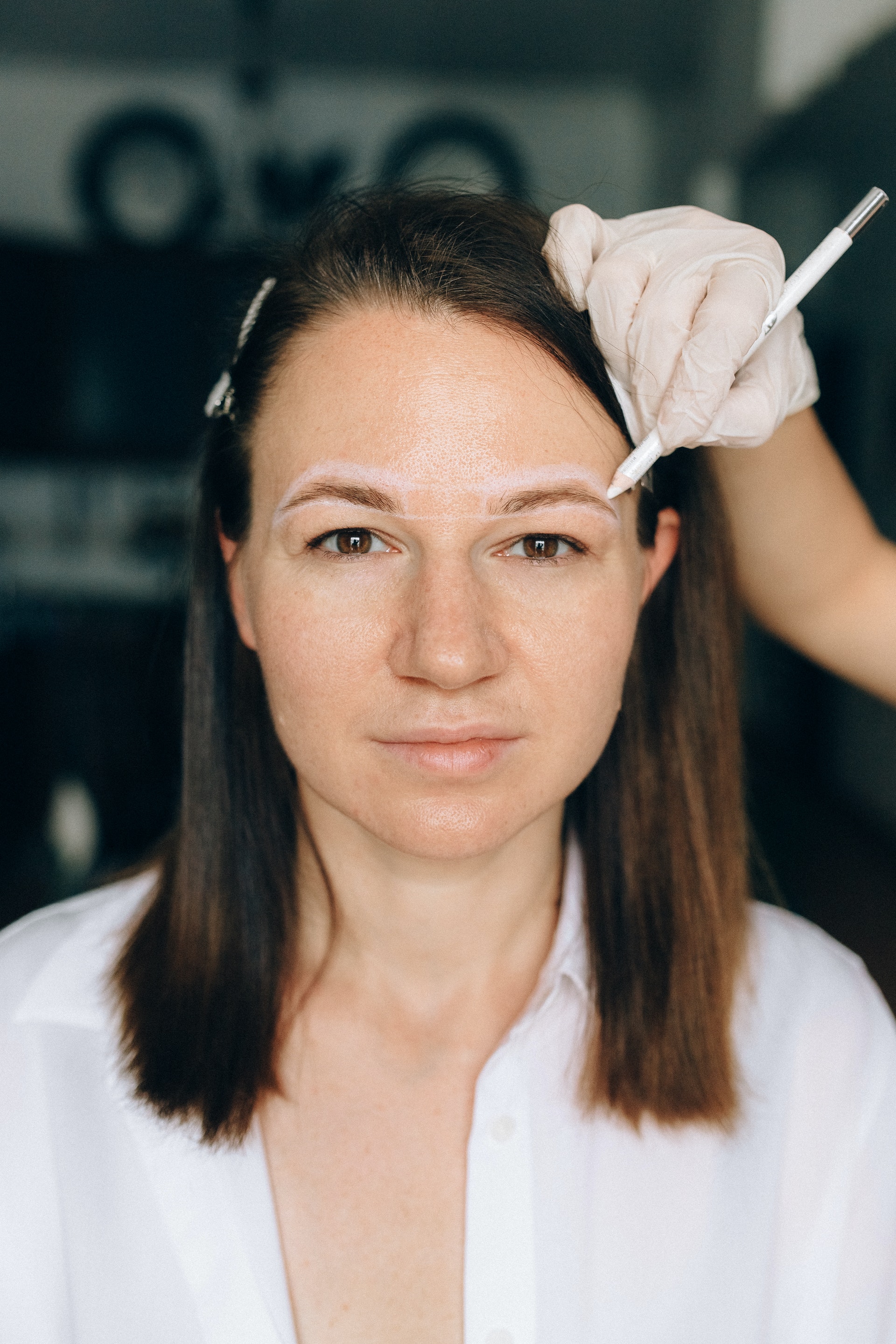 How to face mapping for perfect eyebrows. Ph. Nataliya Vaitkevich, Pexels