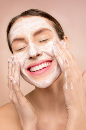 A Guide to the Best and Worst Skincare Products for Sensitive Skin
