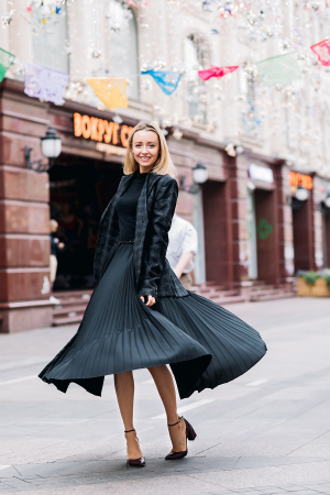 Easy Ways to Accessorize Your Little Black Dress